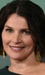 Les yeux de cette femme sont juste trop beau ! #juliaormond